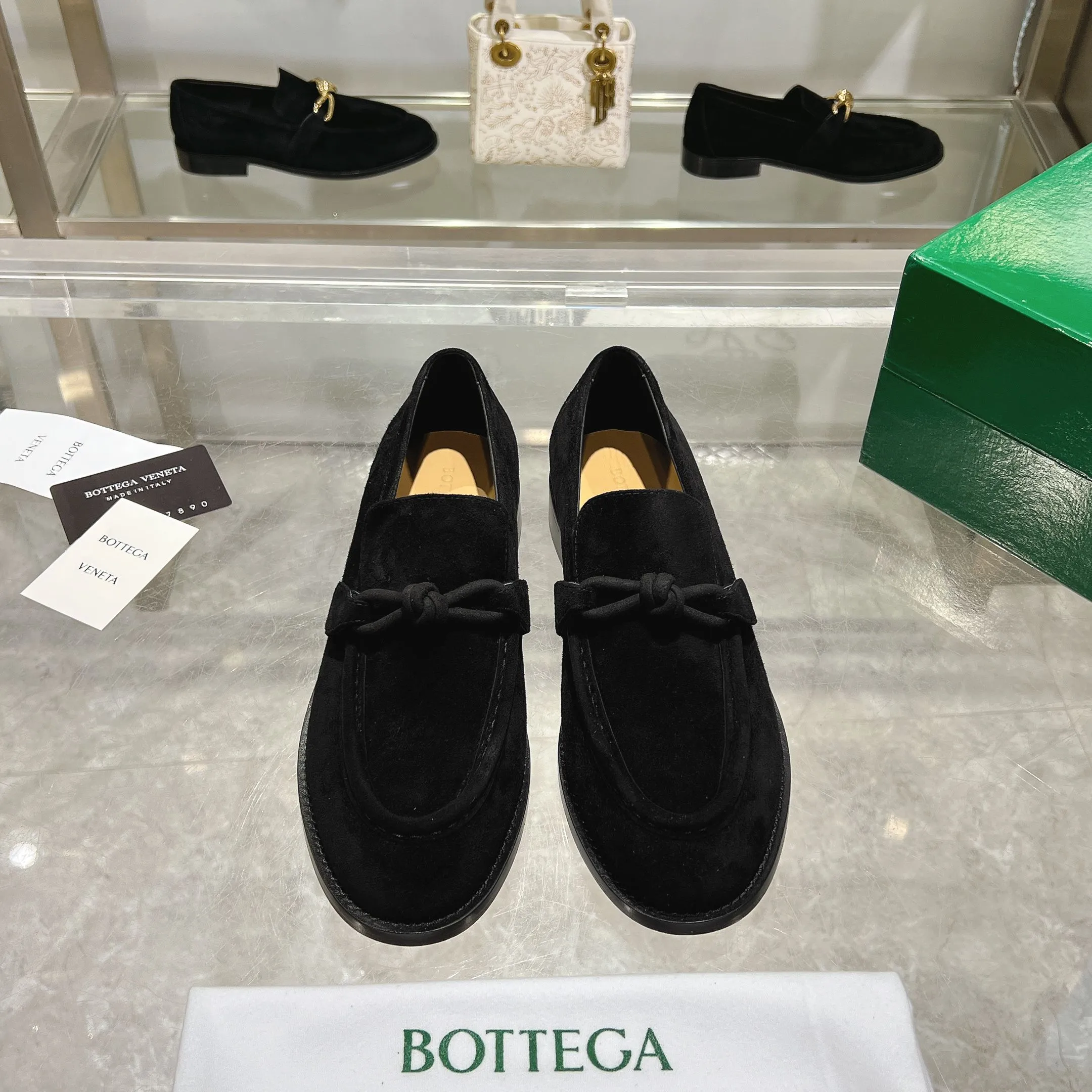 [BV] Top P: 840💰 Size: Female 35-39 (Female 40 custom-made) Male 39-44 (38.45 non-refundable) Bottega Veneta 2025 counter model! Small round toe loafers! Imported leather outsole! Imported grained cowhide! Solid color Niuli! !